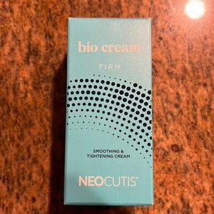 Bio cream Firm by Neocutis.